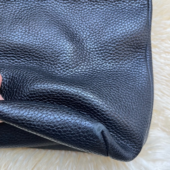 Burberry Black Pebbled Leather Handbag - Picture 4 of 7